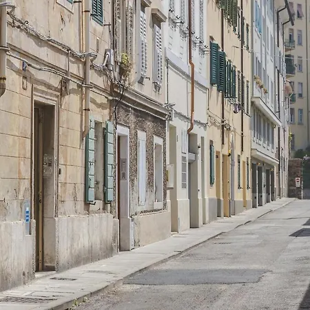 Private Garden Elegant House 5 Minutes From The Sea